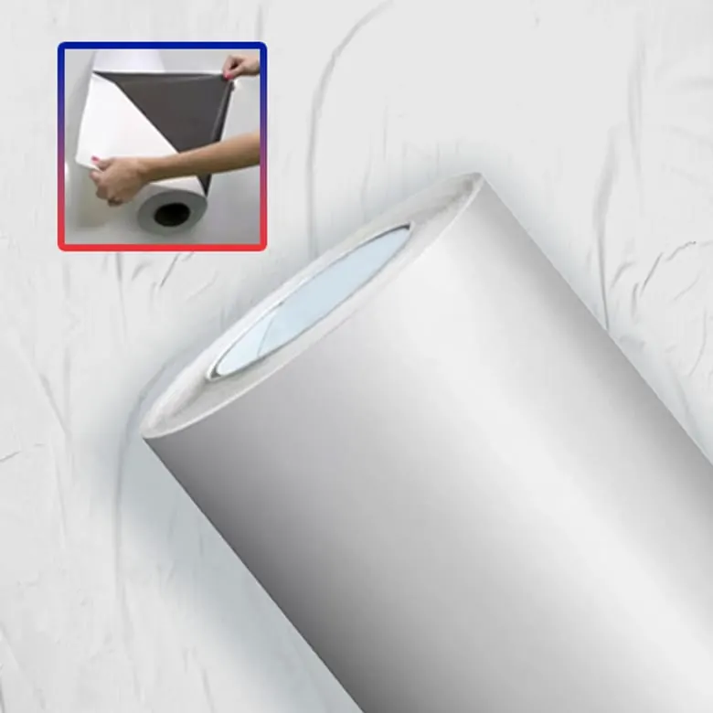 Vinil auto adesivo com filme branco fosco 80 microns, cola preta e liner 120 g/m², rolo de 1,52 × 50 m